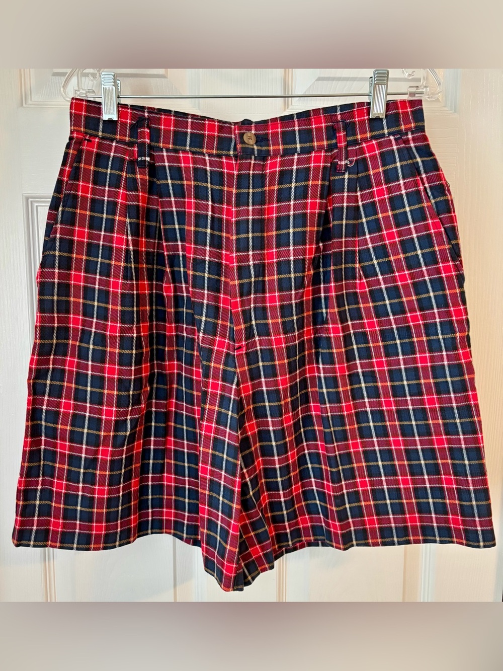 Vintage Essential Sport Loafers Plaid shorts Red and Navy Classic Tartan Style